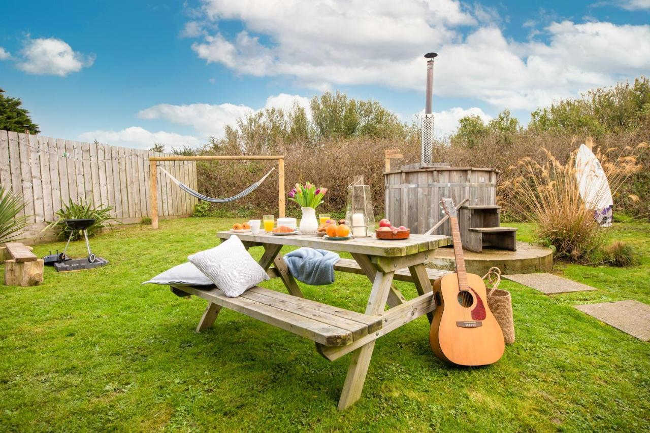 Wheal Prosper- Beautifully Fitted Wooden Lodge Helston Cornwall Esterno foto